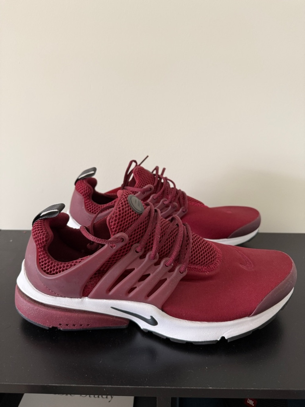 Nike Men's Maroon Athletic Sneakers with White Sole